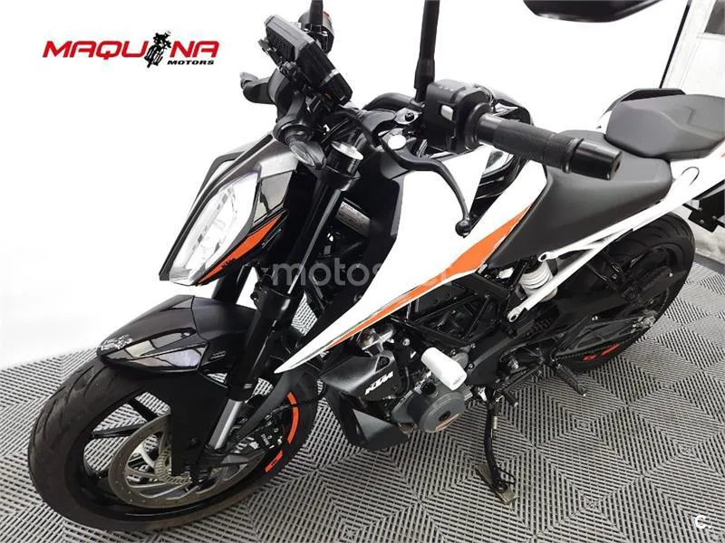 KTM 390 – Vista 19