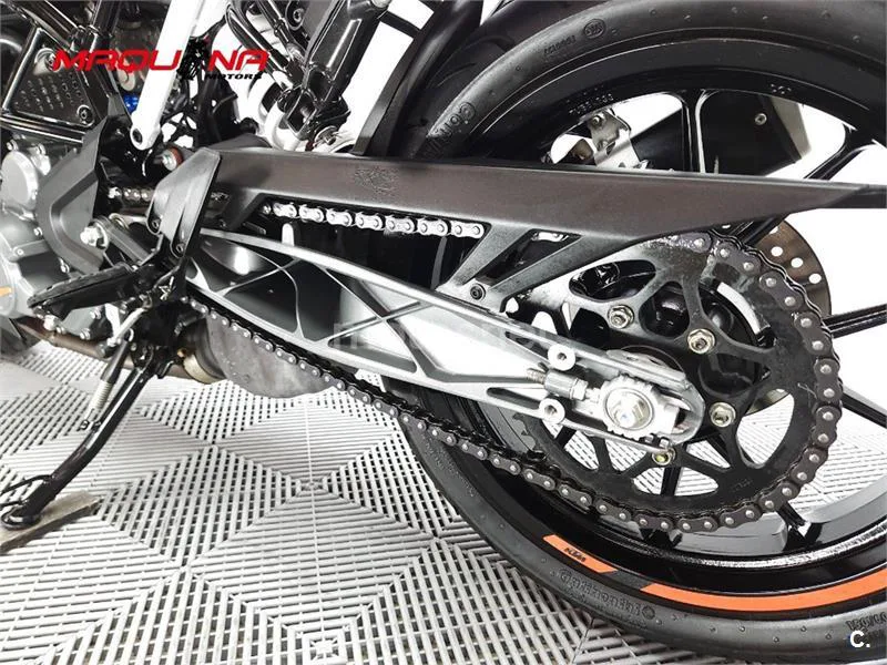 KTM 390 – Vista 20