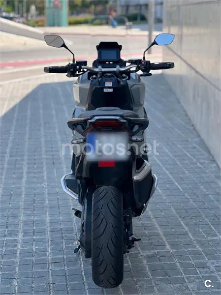 Honda X-ADV – Vista 4