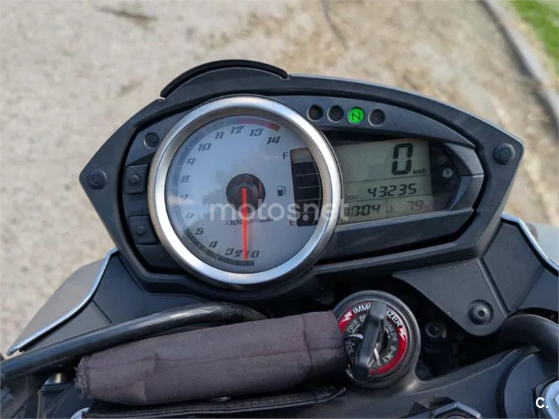 Kawasaki Z750 – Vista 3