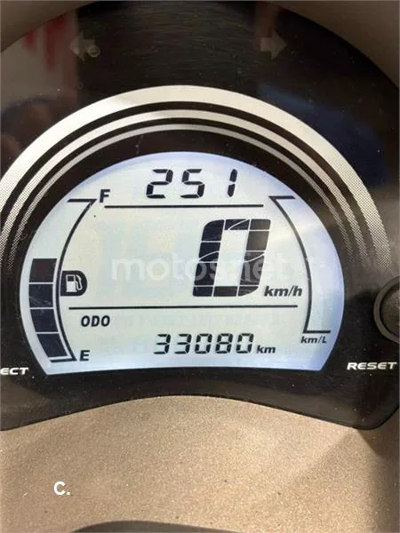 Yamaha NMAX – Vista 7