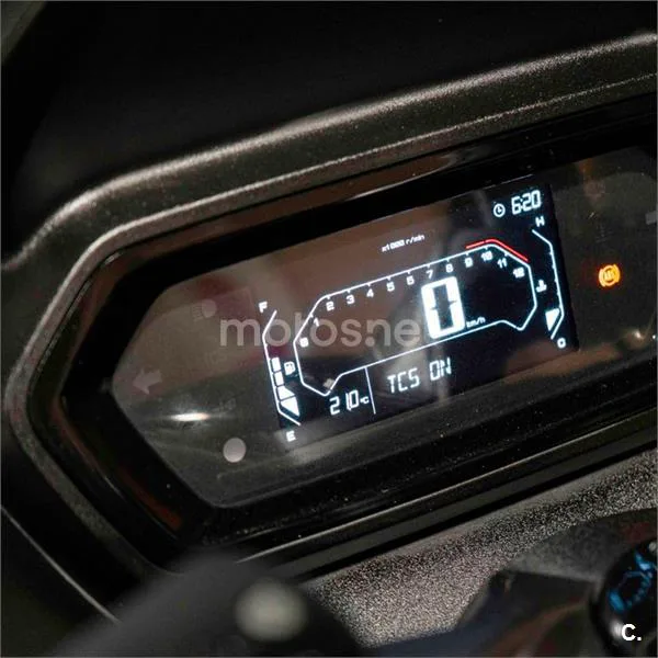 Yamaha XMAX 300 – Vista 13