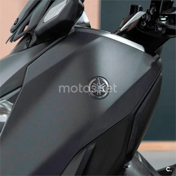 Yamaha XMAX 300 – Vista 6