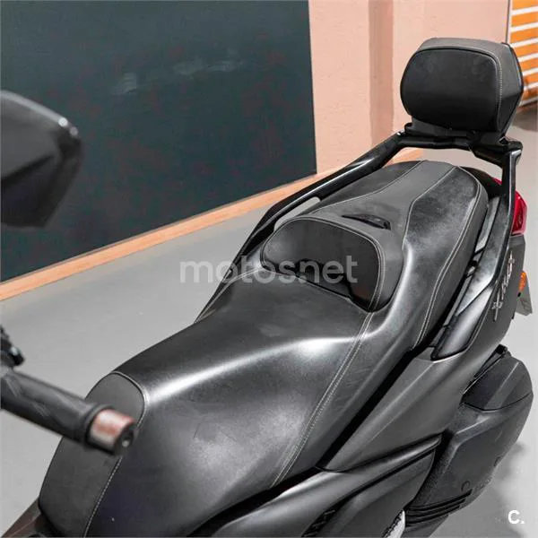 Yamaha XMAX 300 – Vista 8