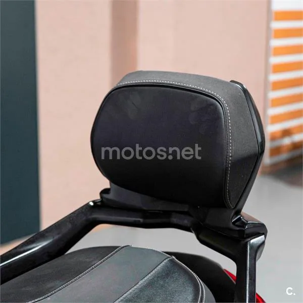 Yamaha XMAX 300 – Vista 9