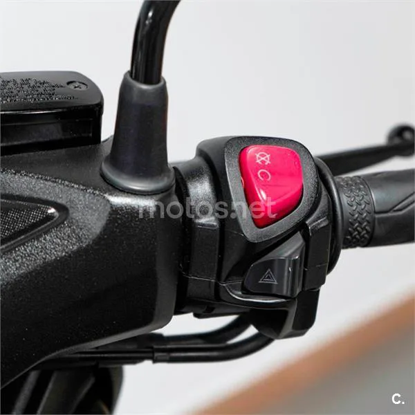 Yamaha XMAX 300 – Vista 10