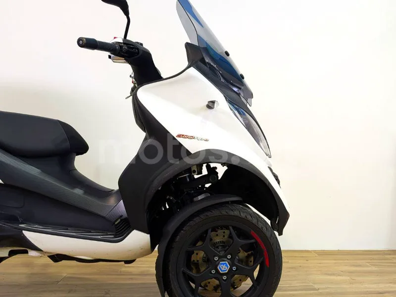 Piaggio MP3 – Vista 4