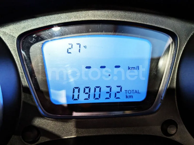 Piaggio MP3 – Vista 7