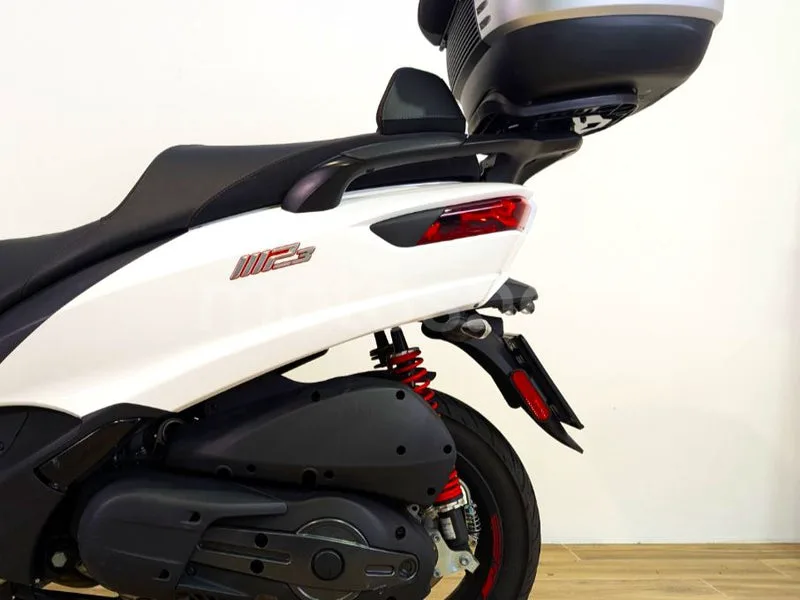 Piaggio MP3 – Vista 9