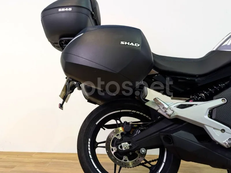 CFMOTO 650MT – Vista 3