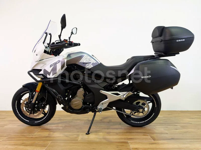 CFMOTO 650MT – Vista 5