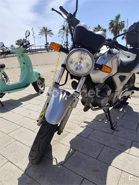 Honda CBF 250 – Vista 3