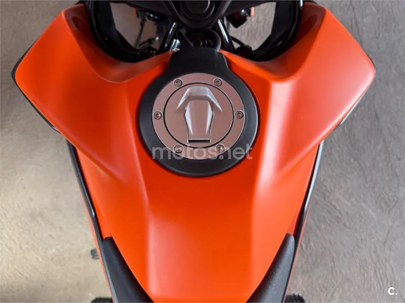 KTM 390 – Vista 16