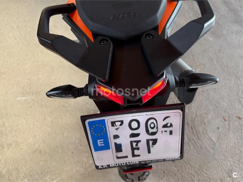 KTM 390 – Vista 18