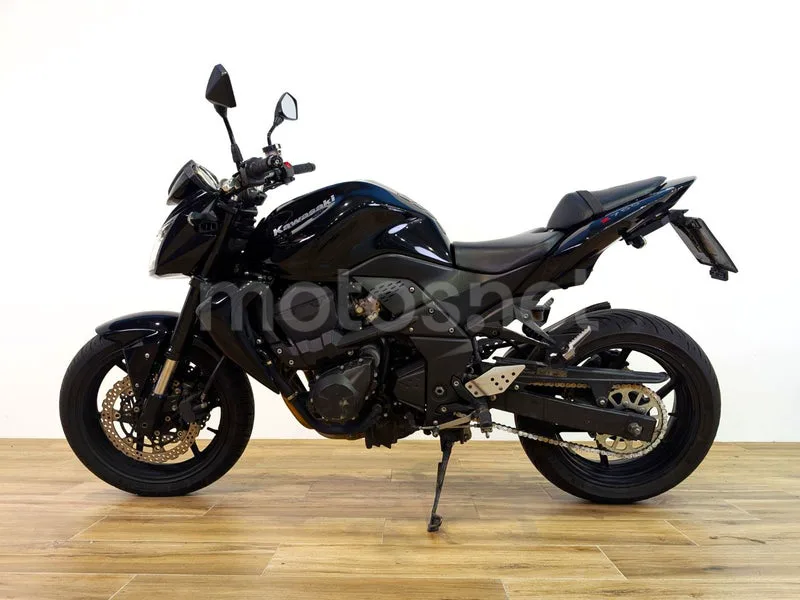 Kawasaki Z750 – Vista 5