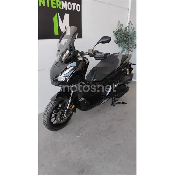 Honda ADV 350 – Vista 5