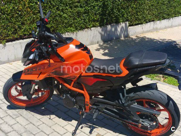KTM 390 – Vista 7