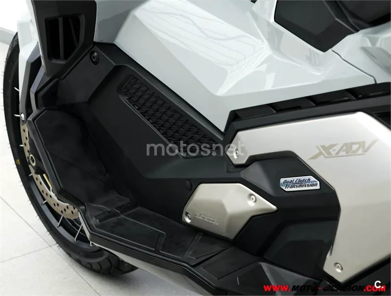 Honda X-ADV – Vista 10