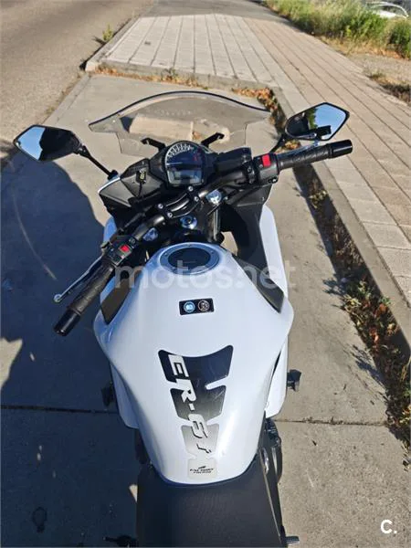 Kawasaki ER-6F – Vista 5