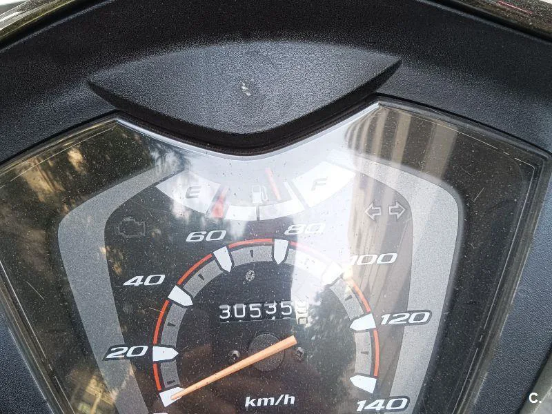 Honda Vision 110 – Vista 5