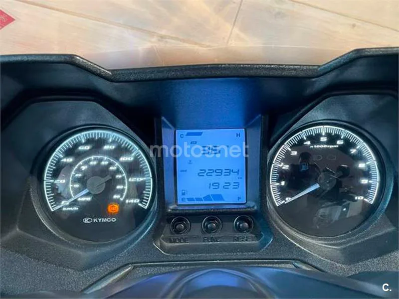 Kymco Grand Dink 125 – Vista 13