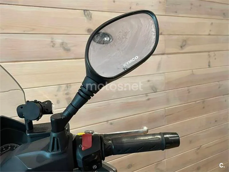 Kymco Grand Dink 125 – Vista 15