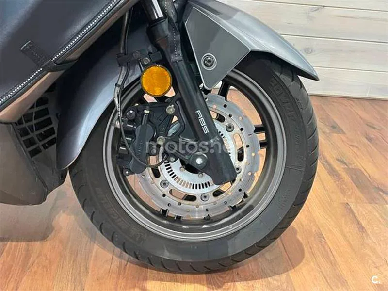 Kymco Grand Dink 125 – Vista 9