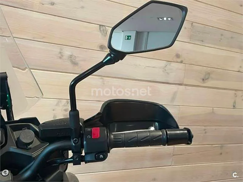 Kawasaki Versys – Vista 15