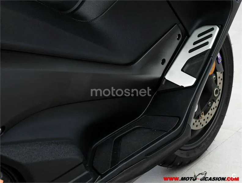 Yamaha TMAX 560 – Vista 5