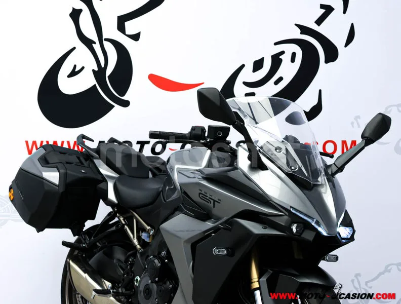 Suzuki GSX-S – Vista 4