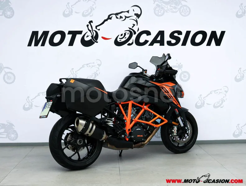 KTM 1290 Super Duke GT – Vista 3