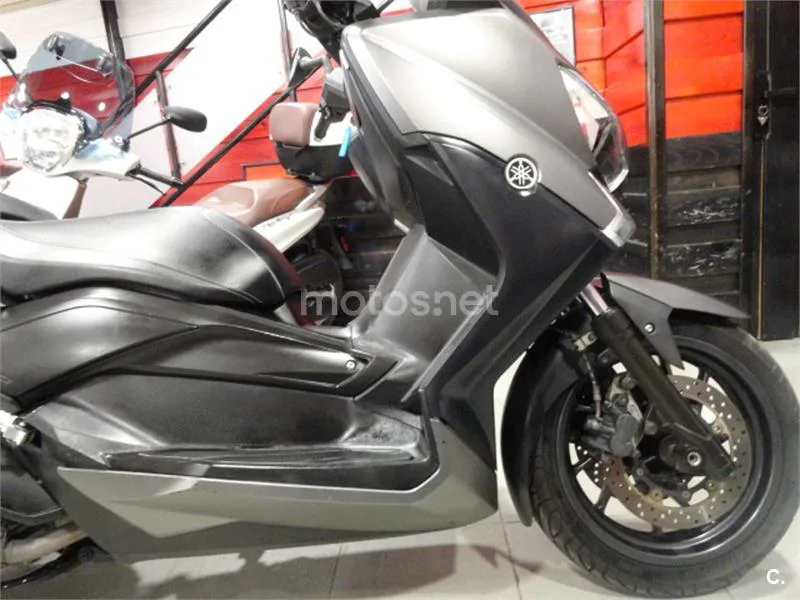 Yamaha XMAX 400 – Vista 3