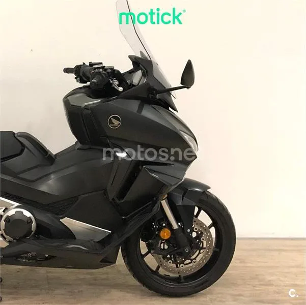 Honda Forza 750 – Vista 4