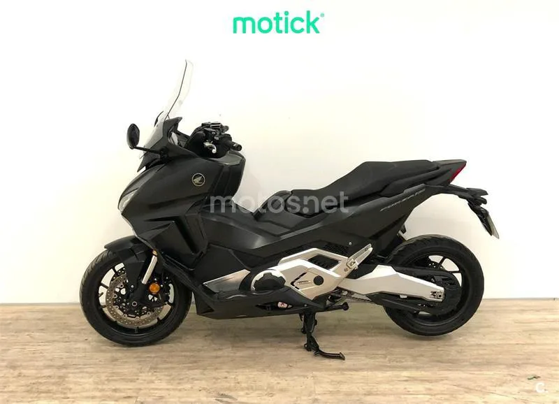 Honda Forza 750 – Vista 6
