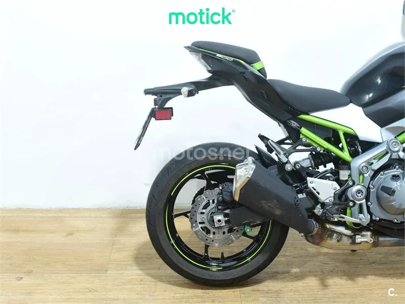 Kawasaki Z900 – Vista 3