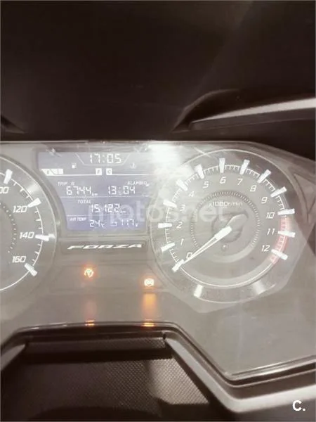 Honda Forza 125 – Vista 11