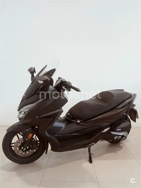 Honda Forza 125 – Vista 3