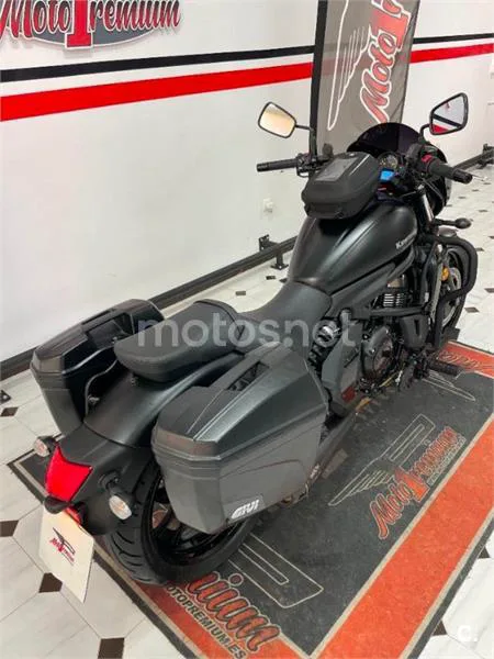 Kawasaki Vulcan S – Vista 4