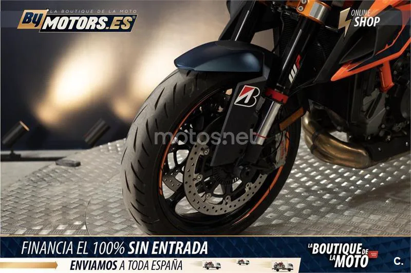 KTM 1290 Super Duke R – Vista 13