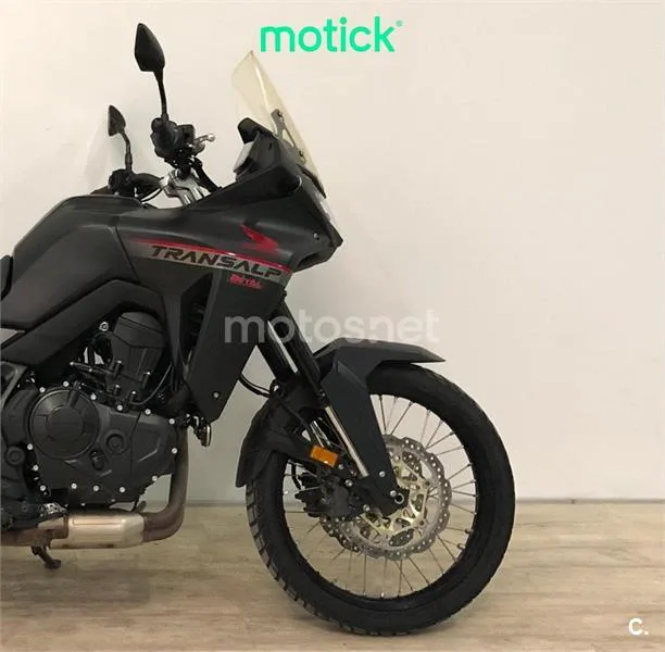 Honda XL 750 Transalp – Vista 4