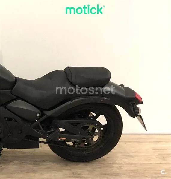 Kawasaki Vulcan S – Vista 8