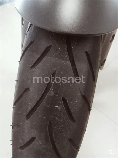 Honda CB 125 R – Vista 9