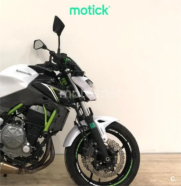 Kawasaki Z650 – Vista 4