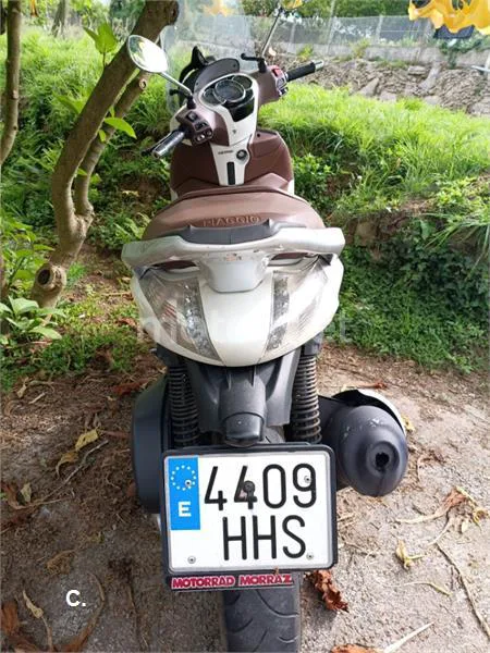Piaggio Beverly 125 – Vista 3
