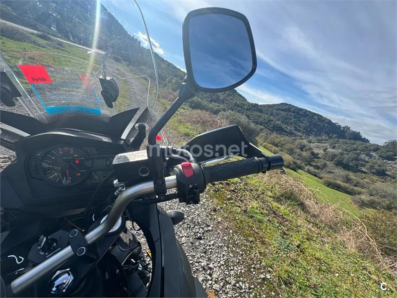 Suzuki V-Strom 650 XT – Vista 8