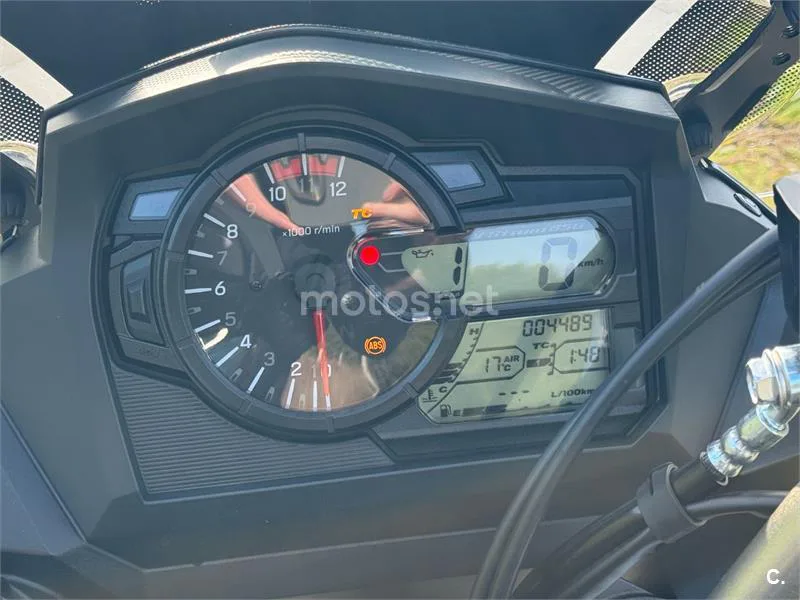 Suzuki V-Strom 650 XT – Vista 9