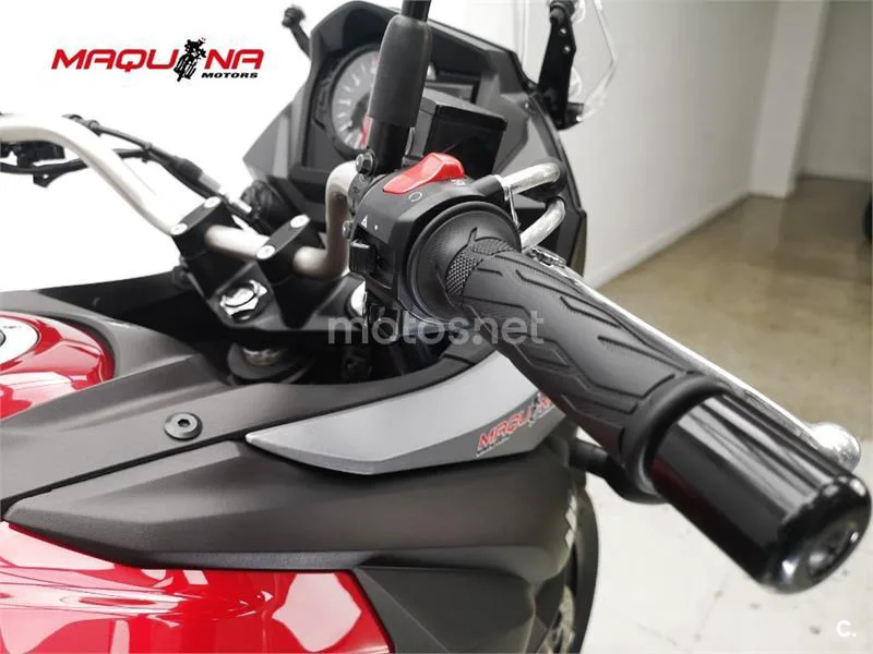 Suzuki V-Strom 650 – Vista 10