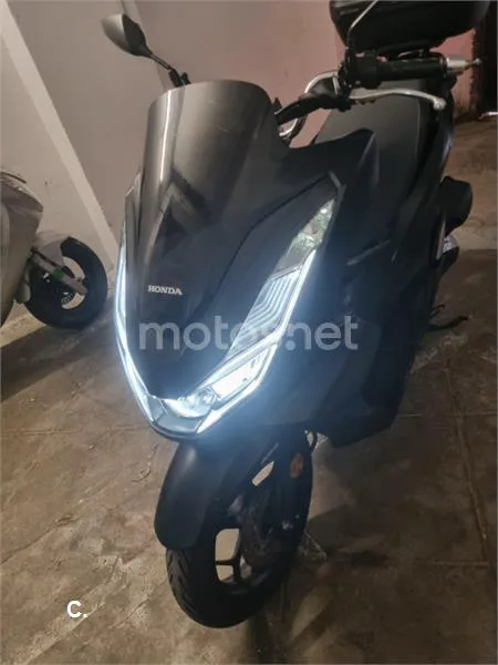 Honda PCX 125 – Vista 9