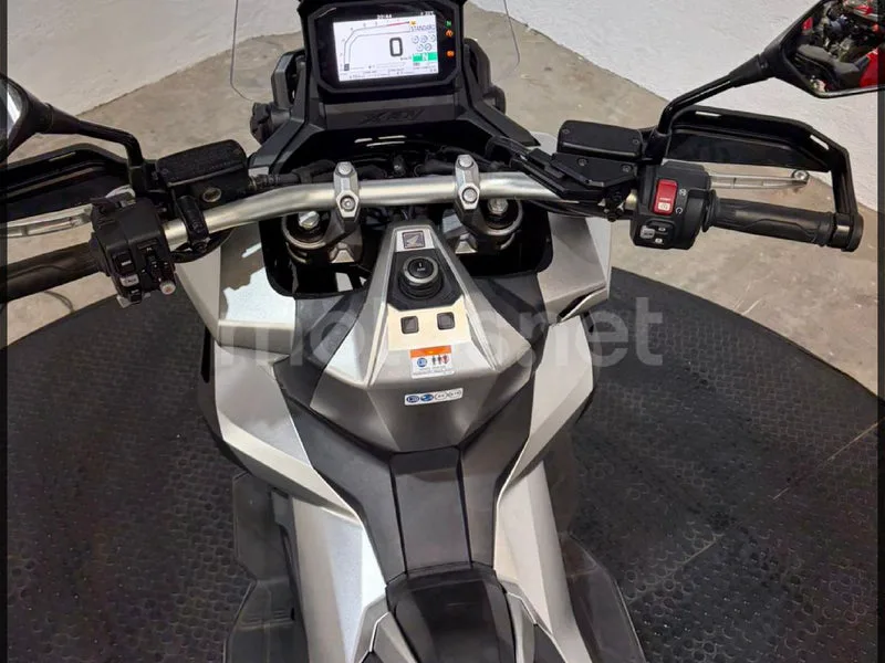 Honda X-ADV – Vista 8