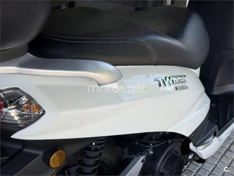Peugeot Tweet 125 – Vista 5